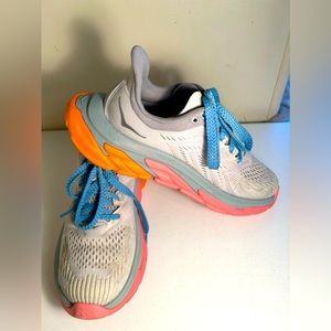 Hoka One Clifton Edge